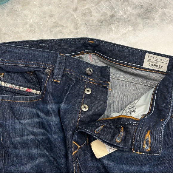 DIESEL, Men’s Jeans, Blue with feathering, BNWT, Size W30 L32 - Picture 7 of 8